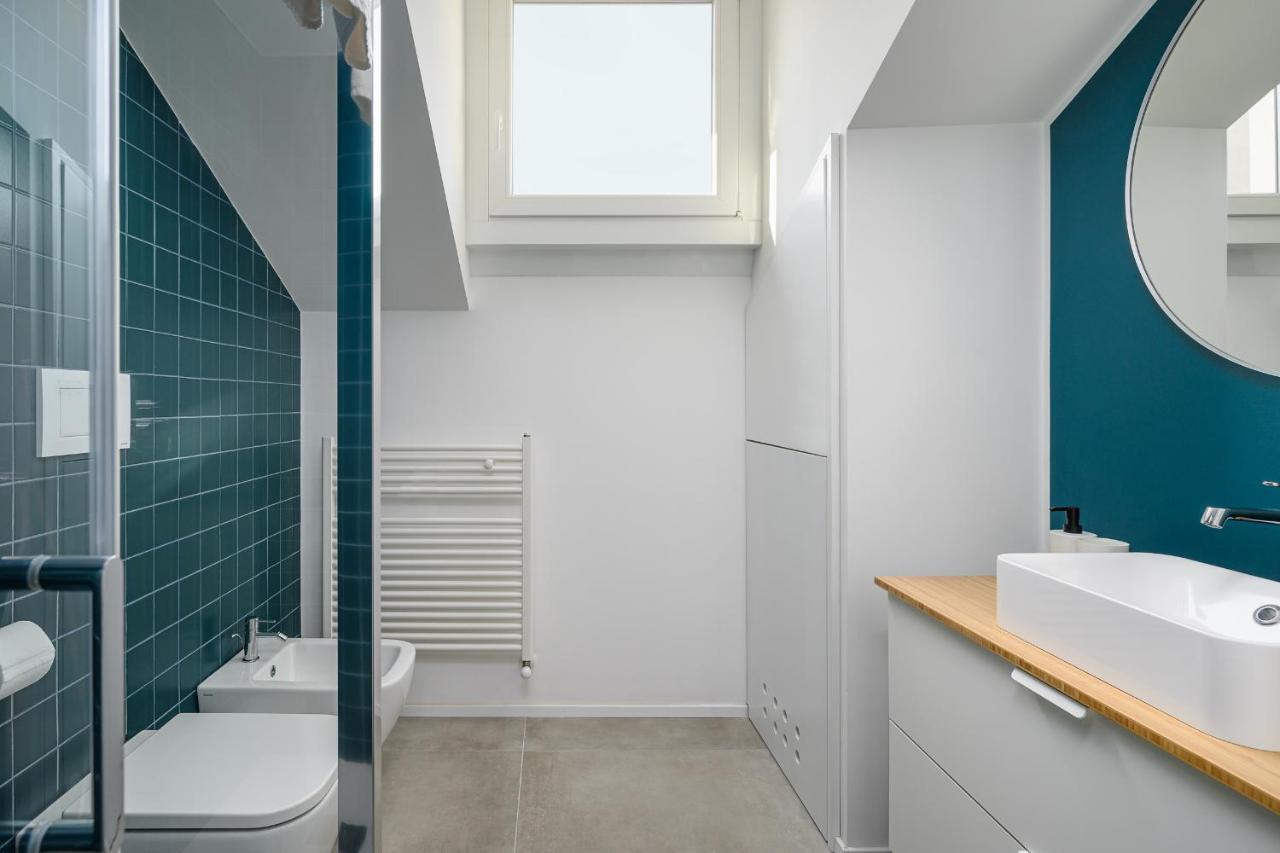Design Attic Porta Venezia Centrale 65M2 - Self Check-In Milano Exteriör bild
